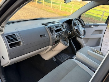 Used Volkswagen Transporter Shuttle 2012 for sale - 78301194: Photo