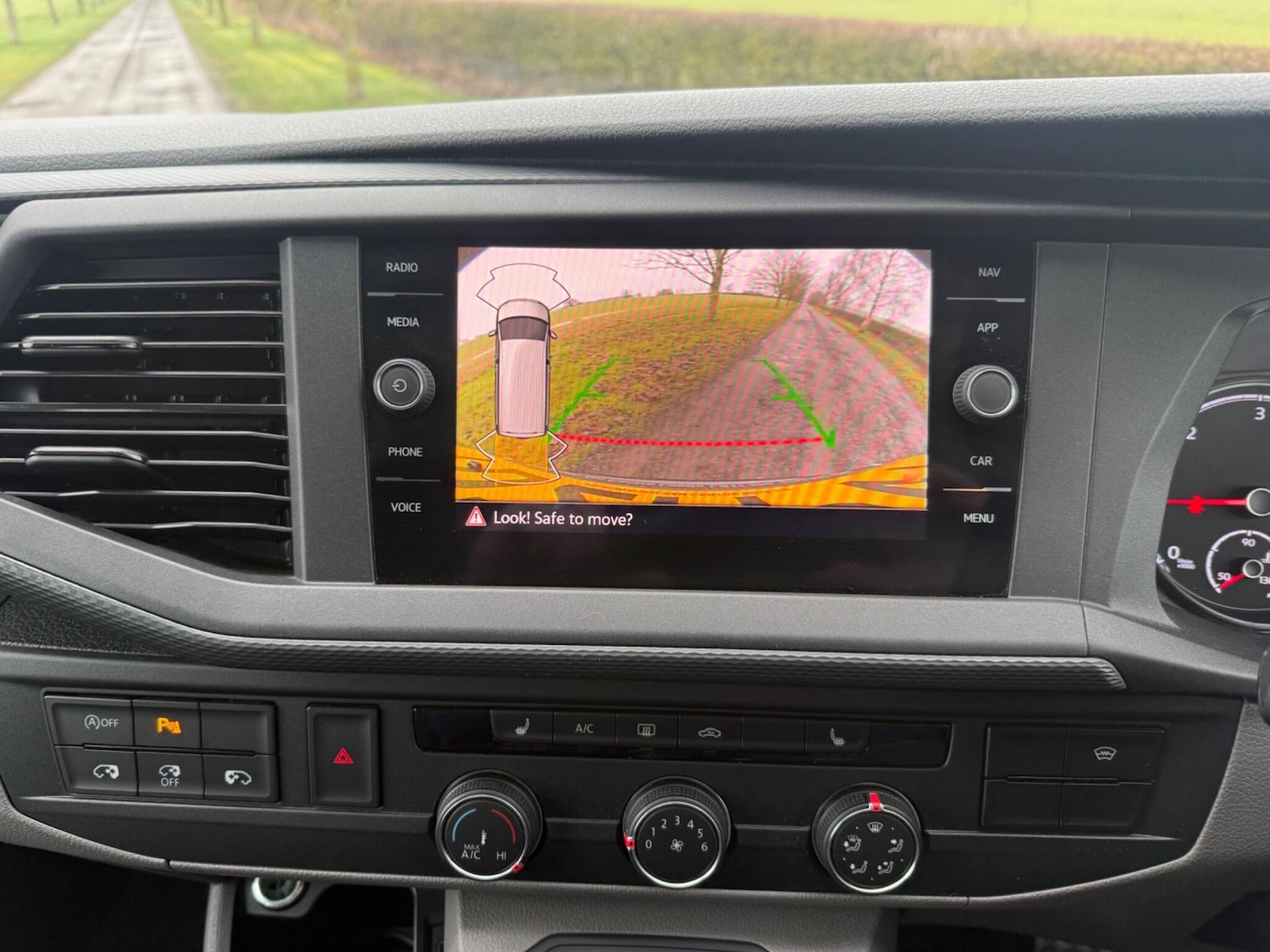 Used Volkswagen Transporter 2021 for sale - 77658756: Photo 12