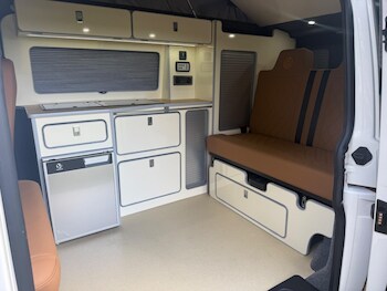 Used Volkswagen Transporter 2021 for sale - 77658236: Photo