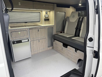 Used Volkswagen Transporter 2021 for sale - 77659142: Photo