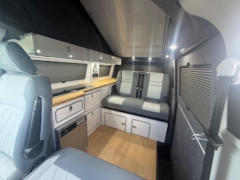 Used Volkswagen Transporter 2021 for sale - 78099805: Photo