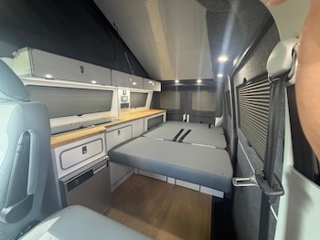 Used Volkswagen Transporter 2021 for sale - 78099805: Photo