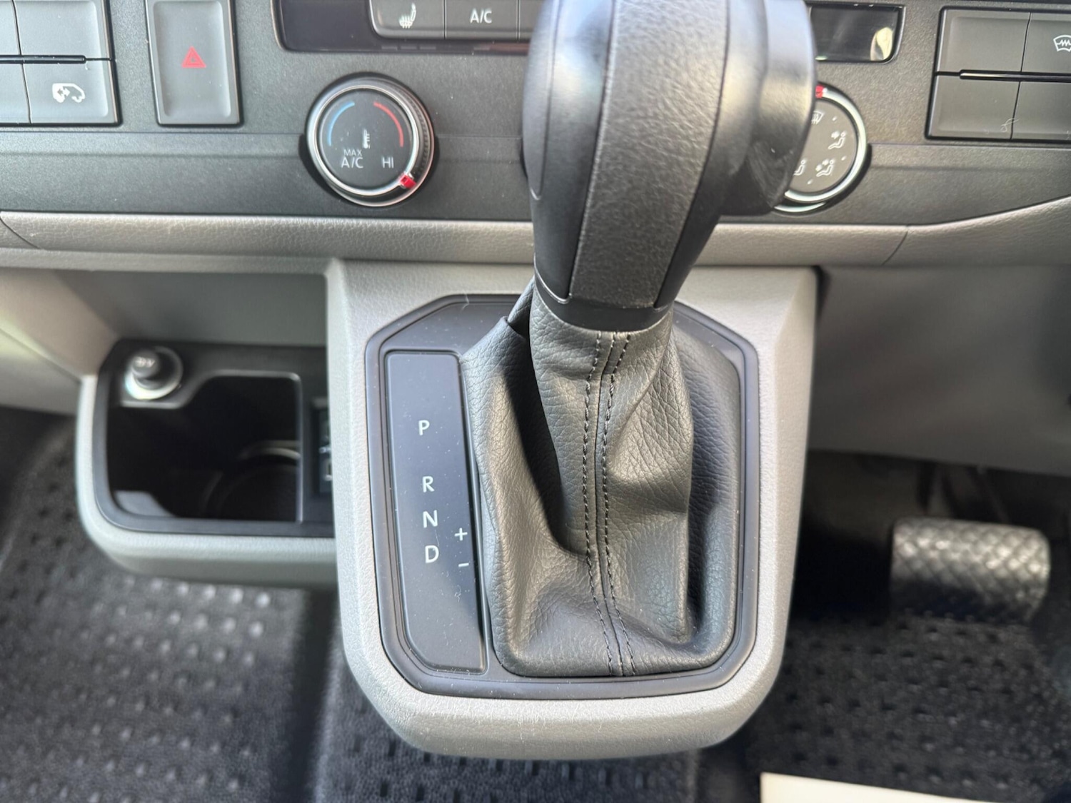 Used Volkswagen Transporter 2021 for sale - 77658919: Photo 11