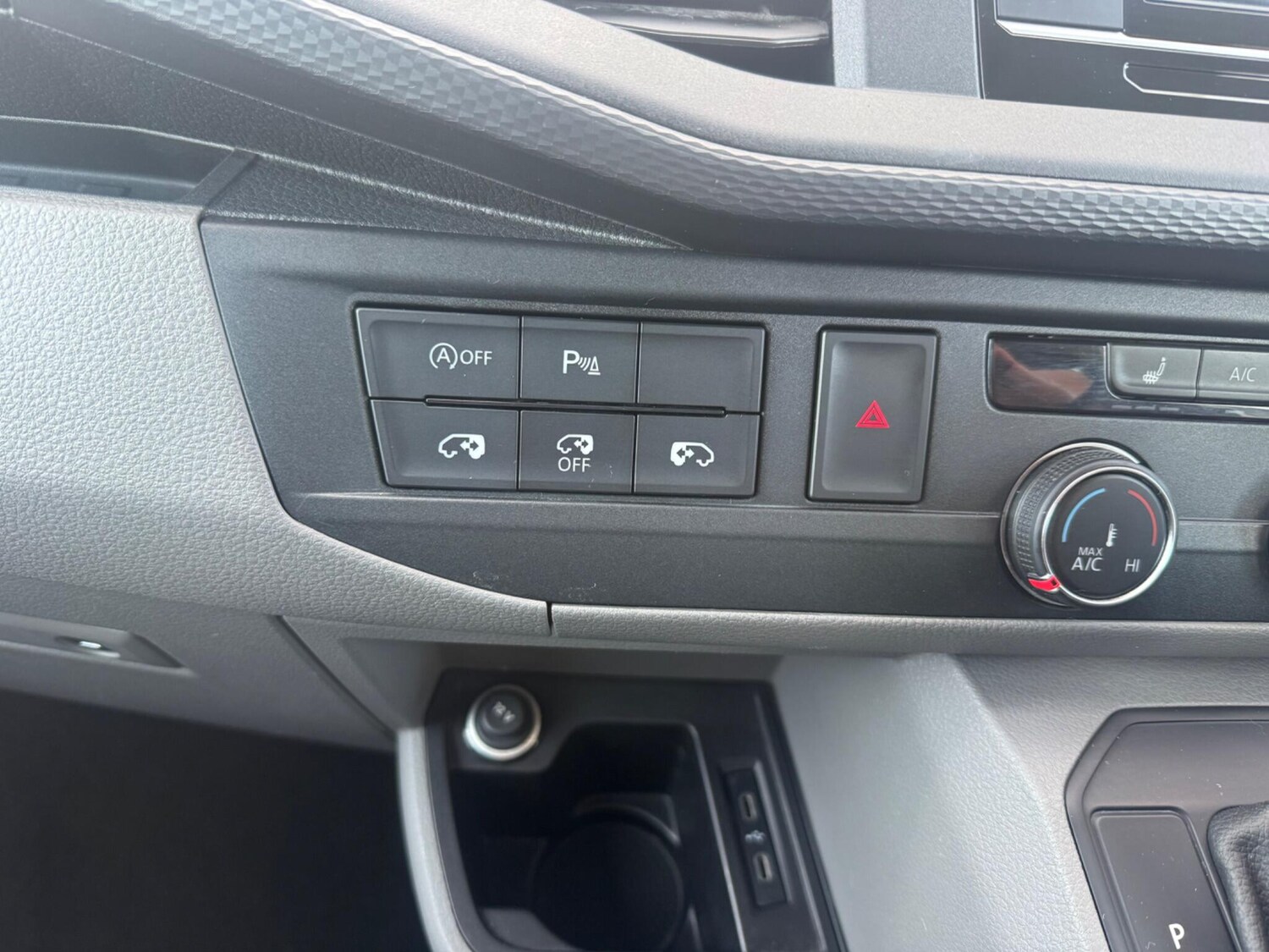 Used Volkswagen Transporter for sale - 77723217: Photo 4