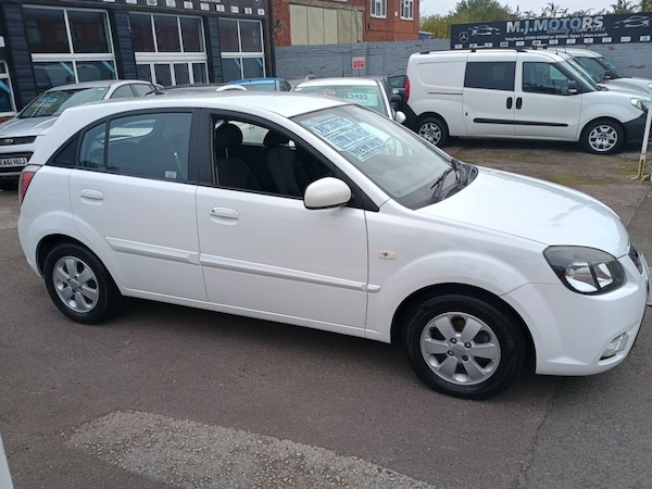Used Kia Rio 2010 for sale - 76245238: Photo 2