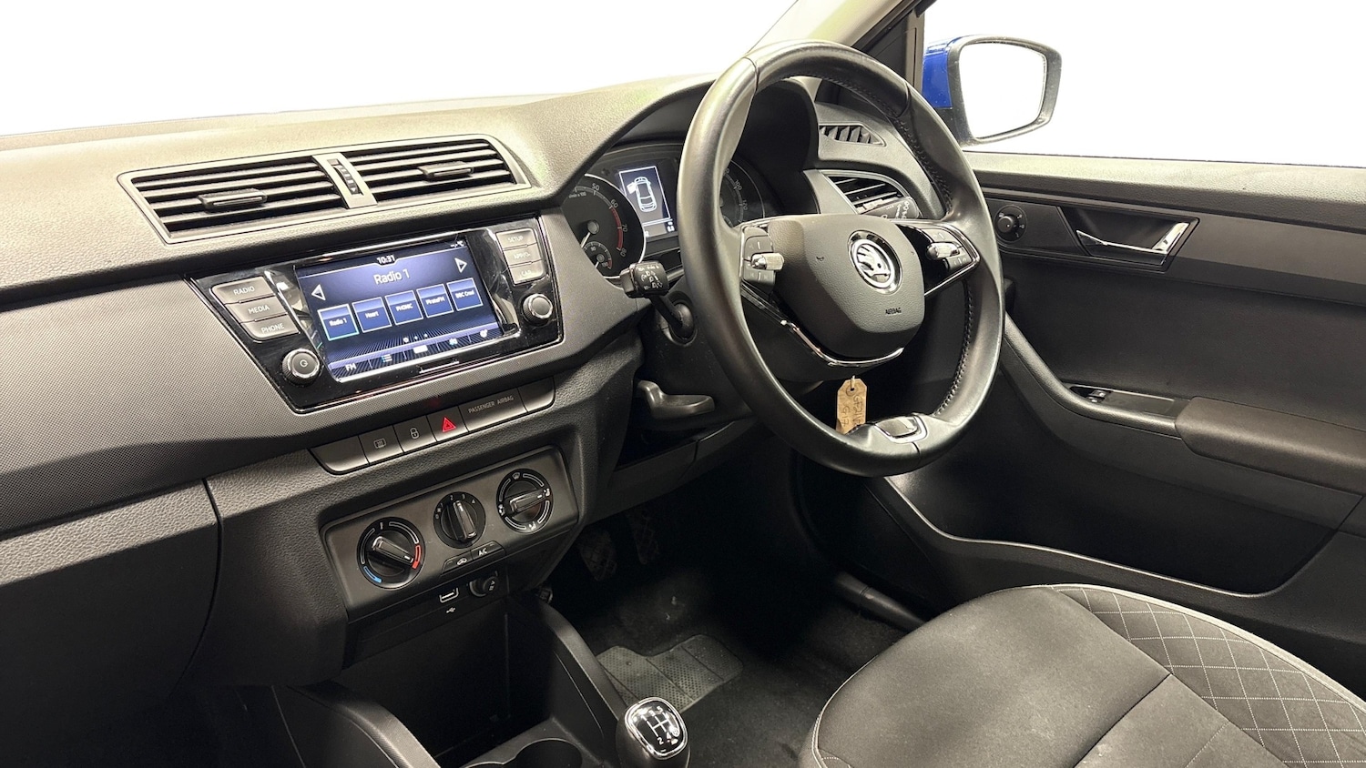 Used Skoda Fabia 2021 for sale - 77342559: Photo 3