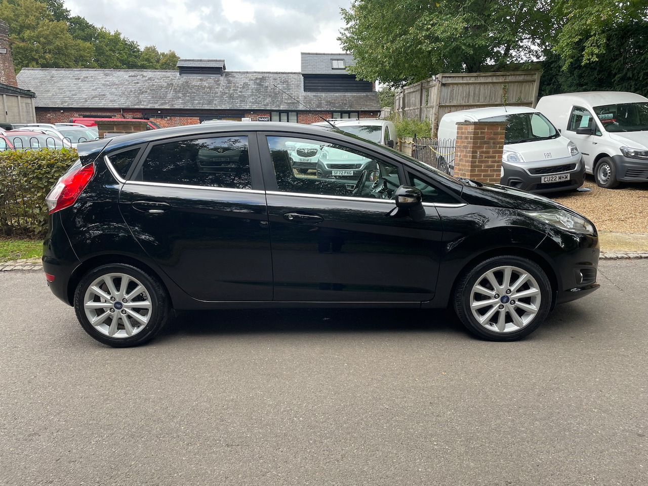 Used Ford Fiesta 2017 for sale - 75587424: Photo 7