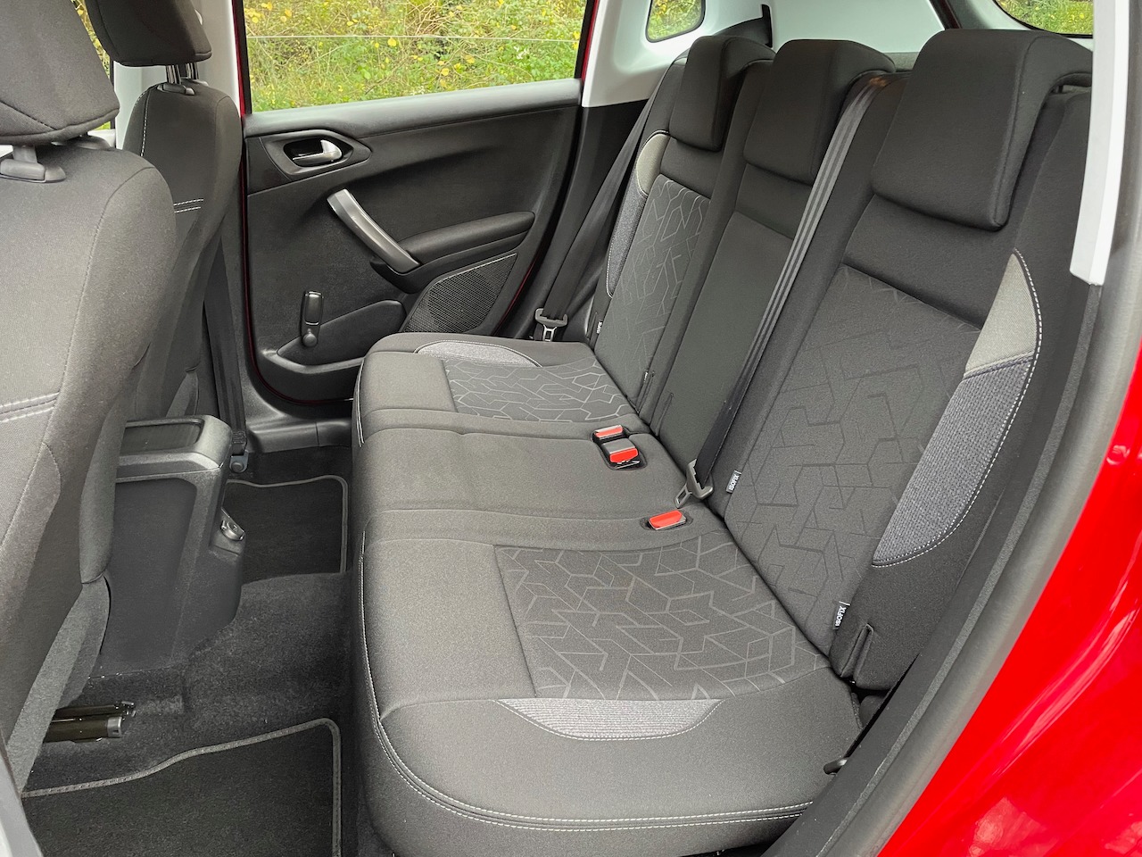 Used Peugeot 2008 2017 for sale - 76012011: Photo 11