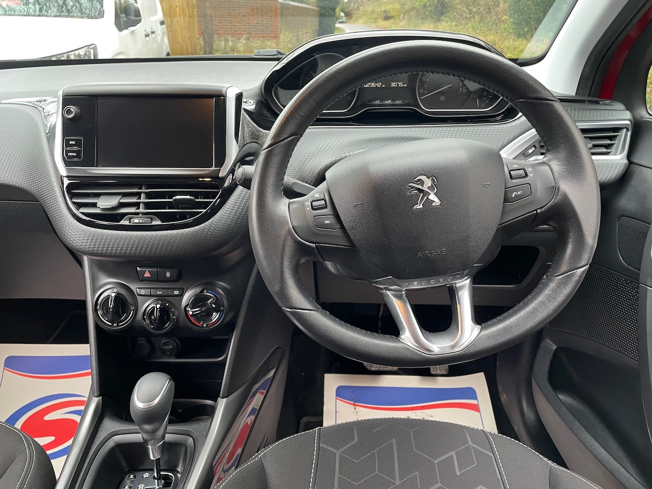 Used Peugeot 2008 2017 for sale - 76012011: Photo 14