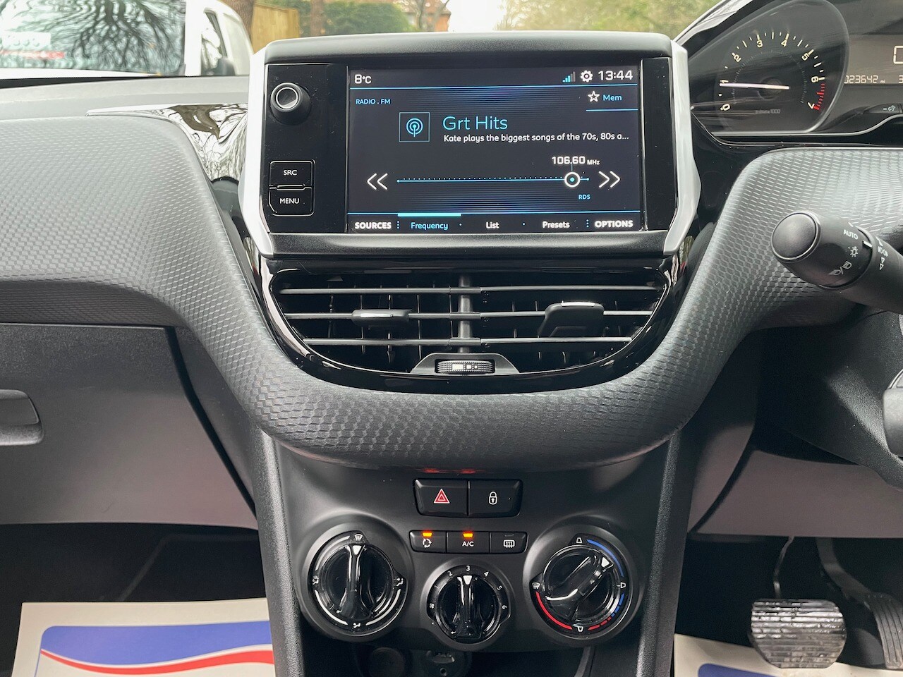 Used Peugeot 2008 2017 for sale - 76012011: Photo 18