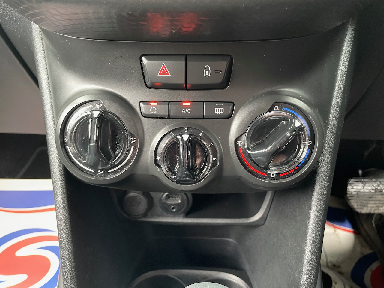 Used Peugeot 2008 2017 for sale - 76012011: Photo 19