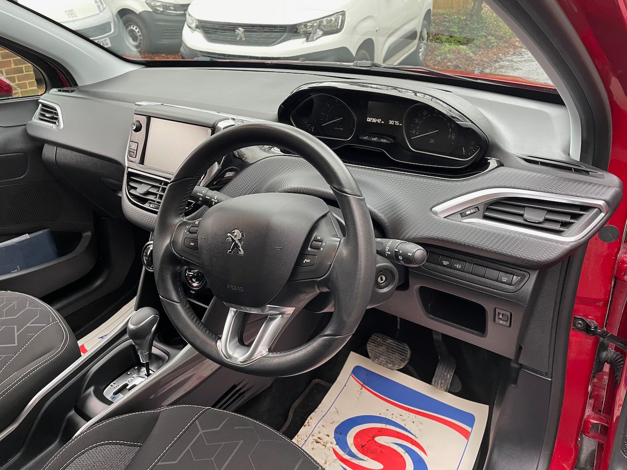 Used Peugeot 2008 2017 for sale - 76012011: Photo 22