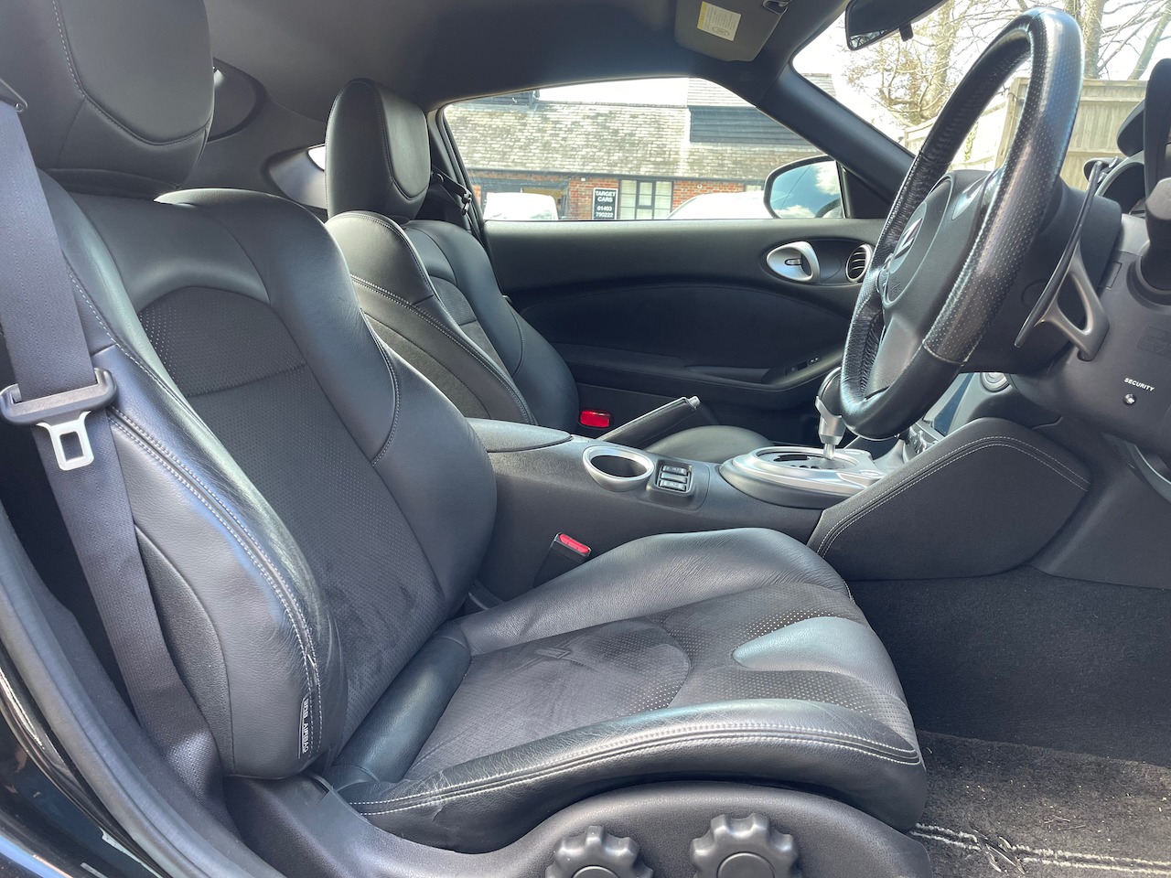 Used Nissan 370 Z 2009 for sale - 78141137: Photo 10