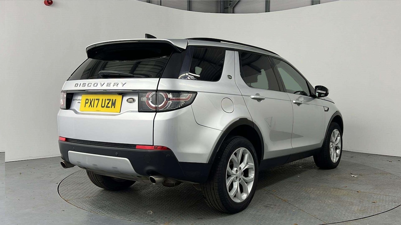 Used Land Rover Discovery Sport 2017 for sale - 78046620: Photo 2