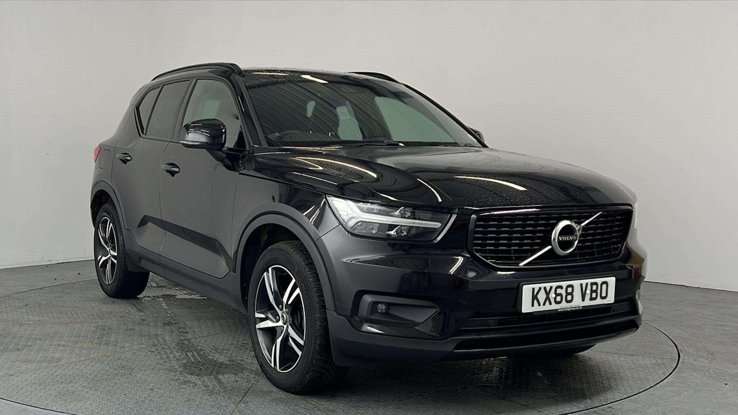 Used Volvo XC40 2018 for sale - 77154738: Photo 2