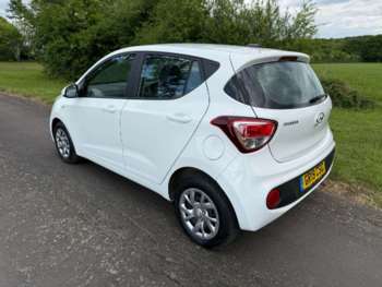 Used Hyundai i10 2019 for sale - 74831043: Photo