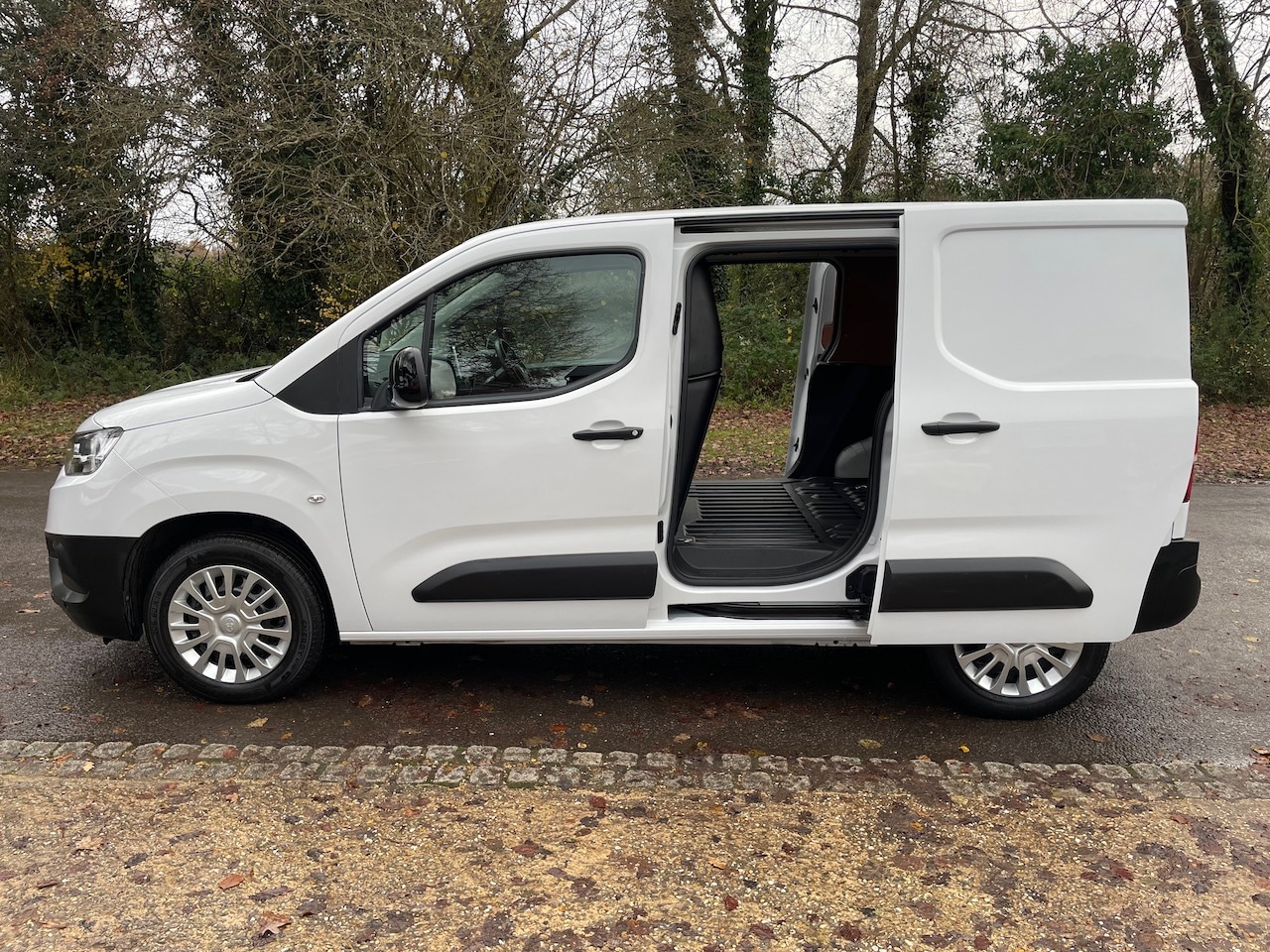 Used Toyota ProAce 2023 for sale - 76694269: Photo 11