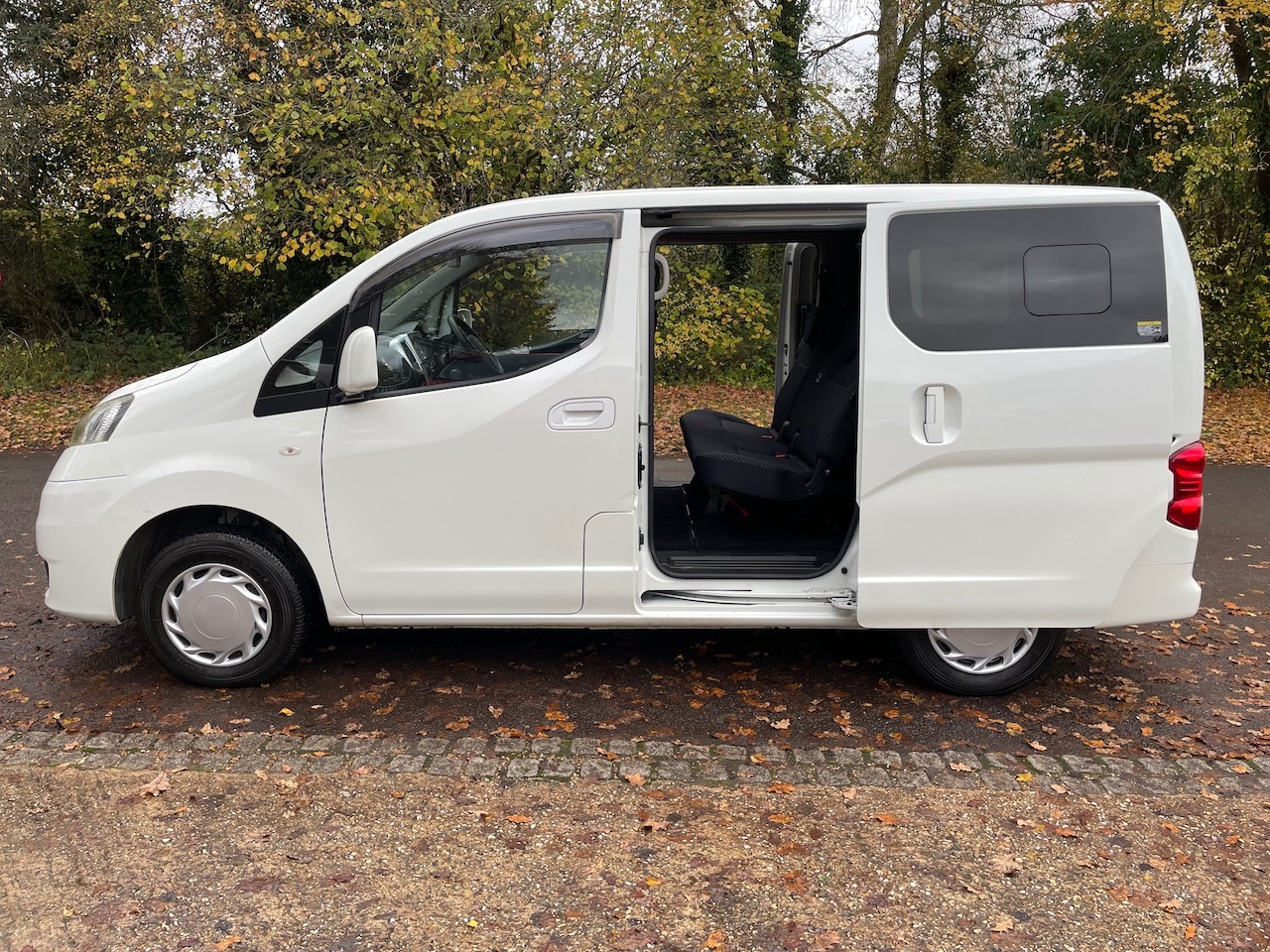 Used Mitsubishi Delica 2023 for sale - 76498420: Photo 10