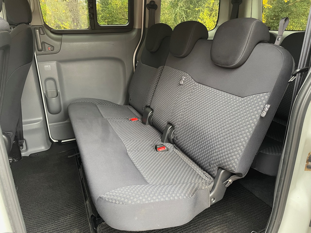 Used Mitsubishi Delica 2023 for sale - 76498420: Photo 16