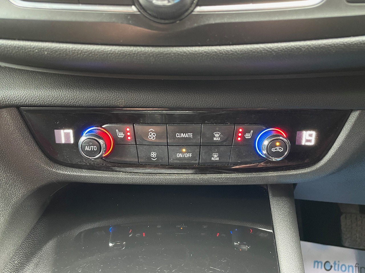 Used Vauxhall Insignia 2017 for sale - 76143616: Photo 19