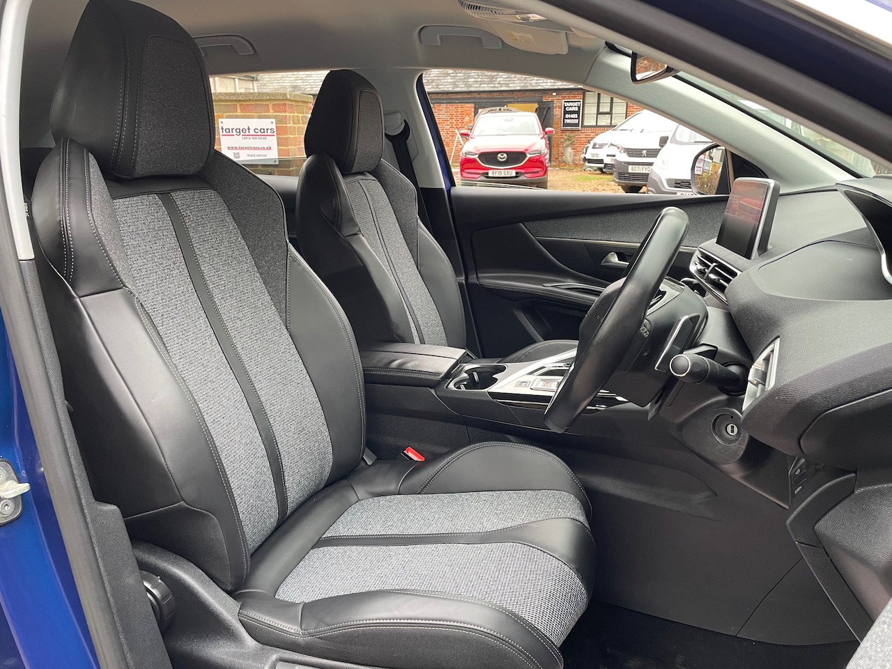 Used Peugeot 3008 2018 for sale - 77046450: Photo 11