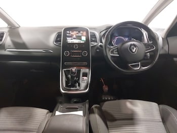 Used Renault Scenic 2019 for sale - 76696228: Photo