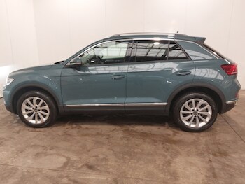 Used Volkswagen T-Roc 2024 for sale - 75424125: Photo