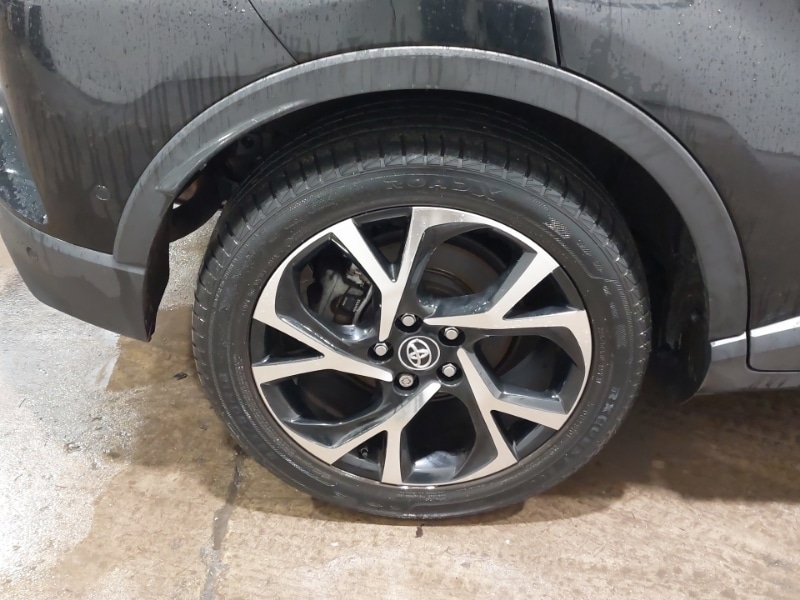 Used Toyota C-HR 2019 for sale - 76704786: Photo 17