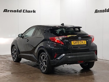 Used Toyota C-HR 2019 for sale - 76704786: Photo