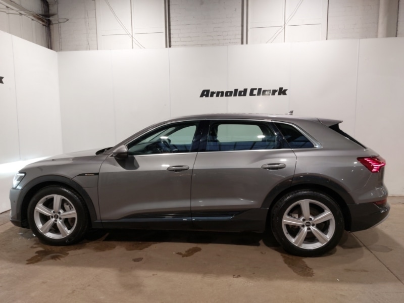 Used Audi e-tron 2021 for sale - 77439581: Photo 4