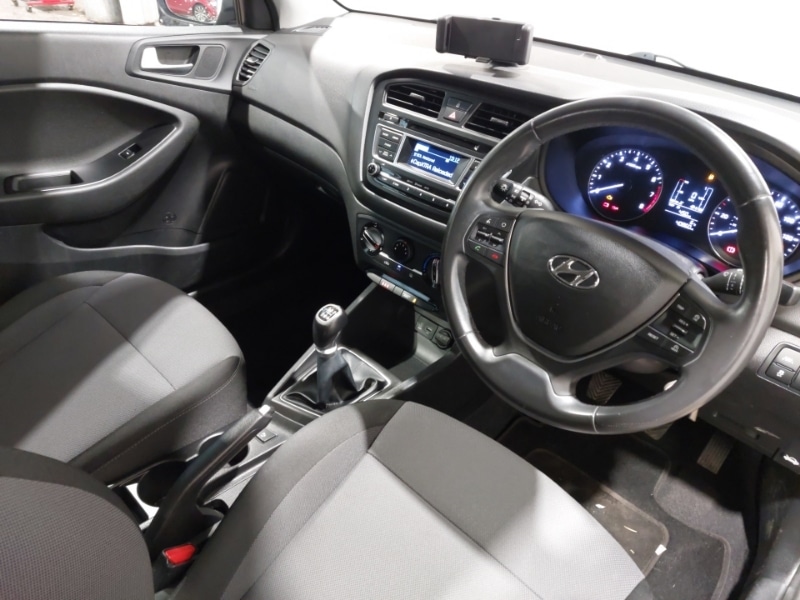 Used Hyundai i20 2017 for sale - 76924913: Photo 18