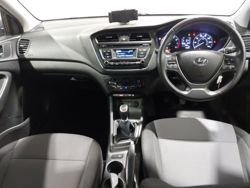 Used Hyundai i20 2017 for sale - 76924913: Photo 2