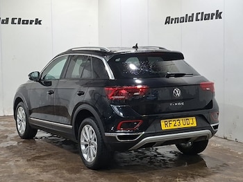 Used Volkswagen T-Roc 2023 for sale - 79420228: Photo