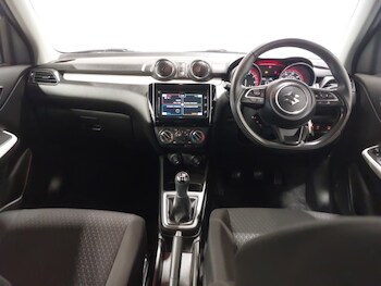 Used Suzuki Swift 2024 for sale - 77933554: Photo