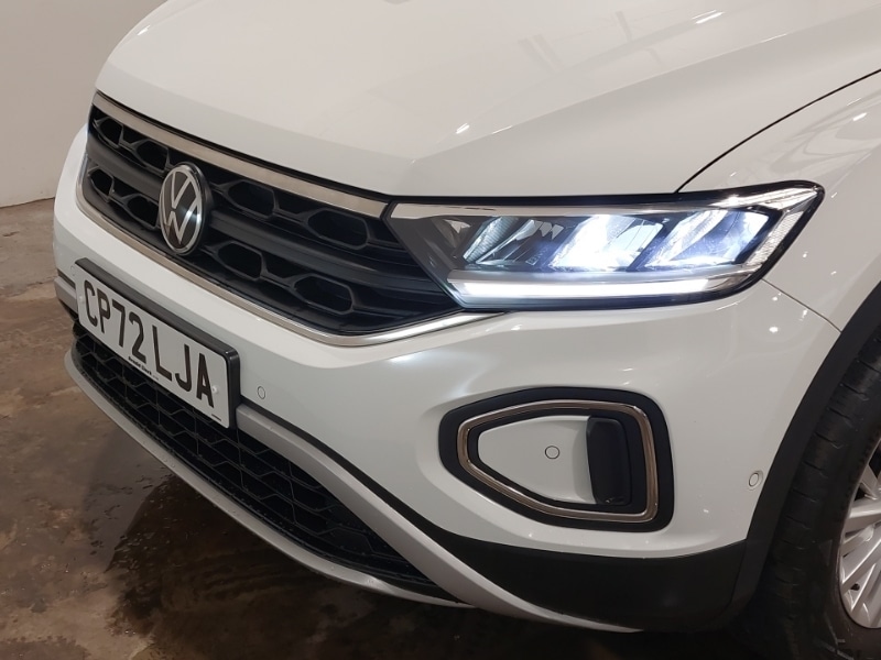 Used Volkswagen T-Roc 2023 for sale - 77689727: Photo 12