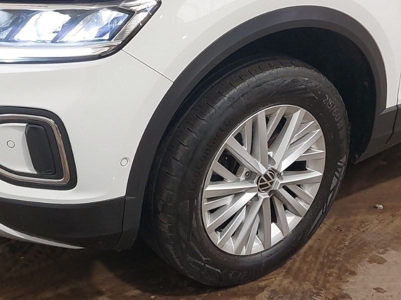 Used Volkswagen T-Roc 2023 for sale - 77689727: Photo 13