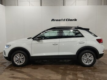 Used Volkswagen T-Roc 2023 for sale - 77689727: Photo