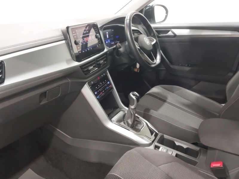 Used Volkswagen T-Roc 2023 for sale - 77689727: Photo 5