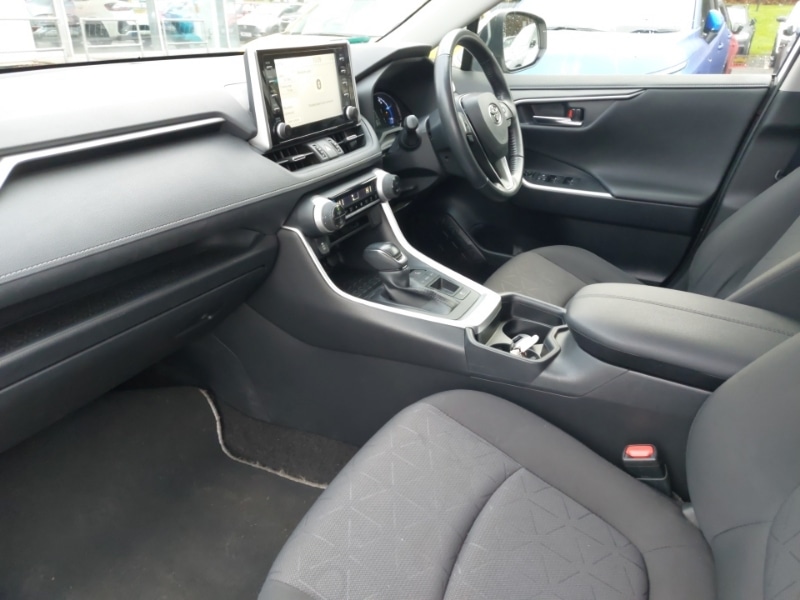 Used Toyota RAV4 2021 for sale - 76920237: Photo 5