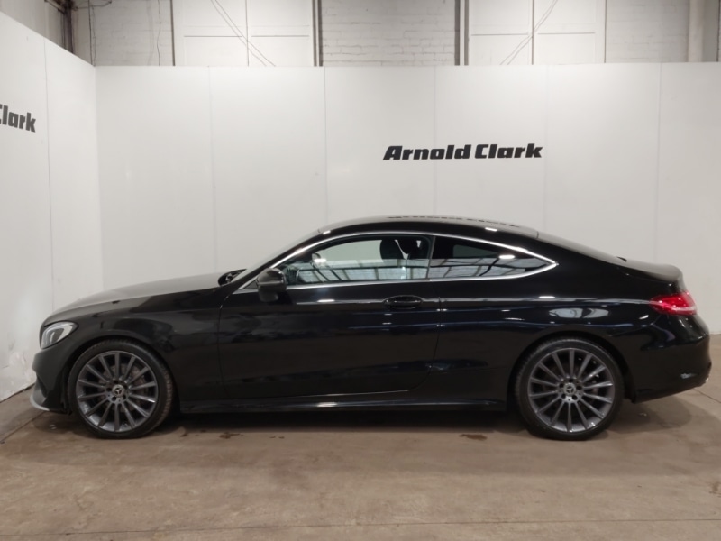 Used Mercedes-Benz C Class 2018 for sale - 77987895: Photo 4