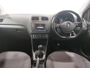 Used Volkswagen Polo 2016 for sale - 78621794: Photo