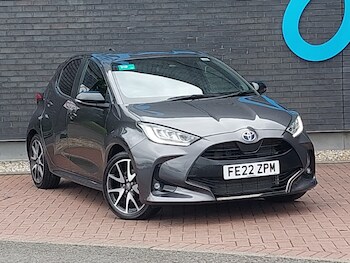 Used Toyota Yaris 2022 for sale - 77656775: Photo