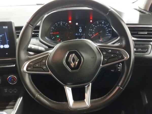 Used Renault Clio 2020 for sale - 76213127: Photo 10