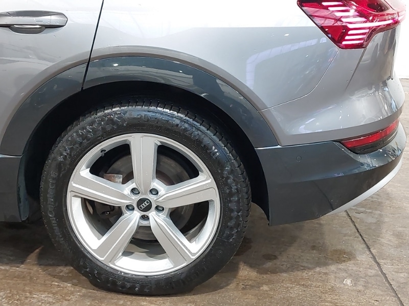 Used Audi e-tron 2021 for sale - 76560605: Photo 14