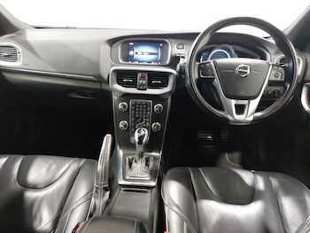 Used Volvo V40 2017 for sale - 78290750: Photo