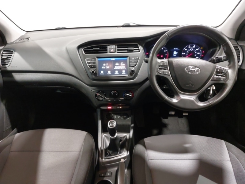 Used Hyundai i20 2019 for sale - 77070298: Photo 2