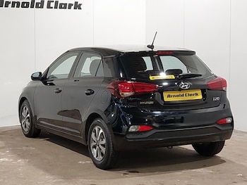 Used Hyundai i20 2019 for sale - 77070298: Photo