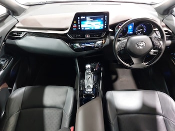 Used Toyota C-HR 2019 for sale - 75518582: Photo