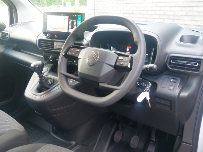 Used Citroen Berlingo 2024 for sale - 76687655: Photo 2