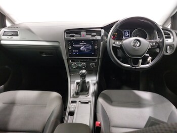 Used Volkswagen Golf 2019 for sale - 77716705: Photo